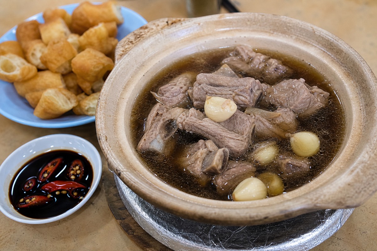 Peppery Teochew-style bak kut teh